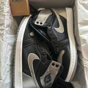 Nike Men's Black and Silver High-Top Sneakers